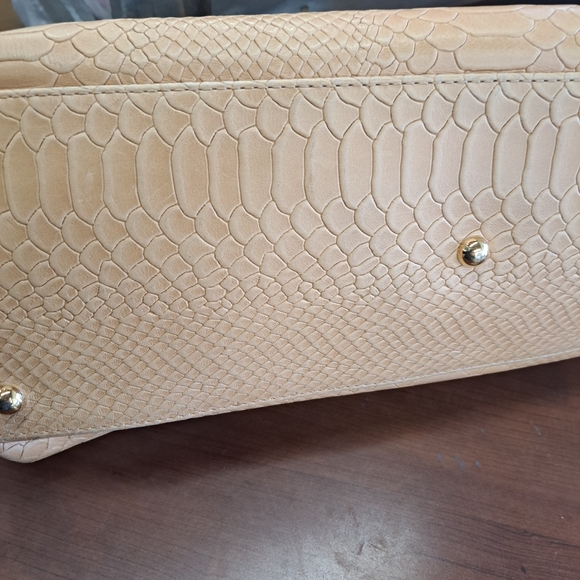 Longchamp Python embossed beish bag - Picture 3 of 16